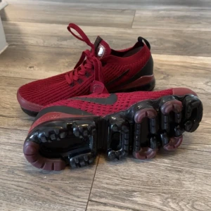 Nike - Sambons Nikeskor, skit snygga och bekväma:)