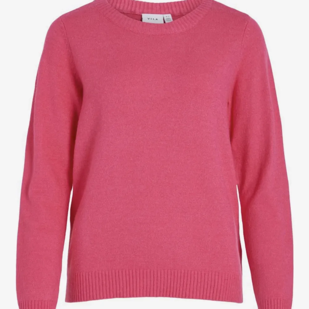 Säljer nu denna super fina rosa stickade tröjan från märket VILA, Aldrig använd, ej nopprig  Nypris på Aboutyou 350kr. Stickat.