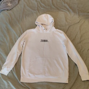 ODZ hoodie - Old odz merch som fortfarande är i bra skick. Bara lite skrynklig och saknar drawstring runt hoodien 