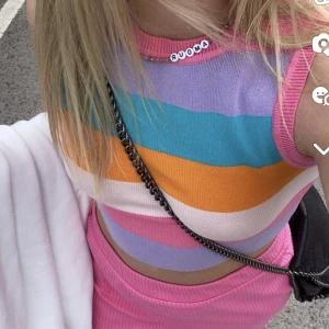 Zara topp - Stickad topp/linne från Zara! Använd typ 2 ggr så näst intill nyskick🧡storlek S