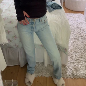 Jeans - Lågmidjade jeans från zara🩵 oanvända