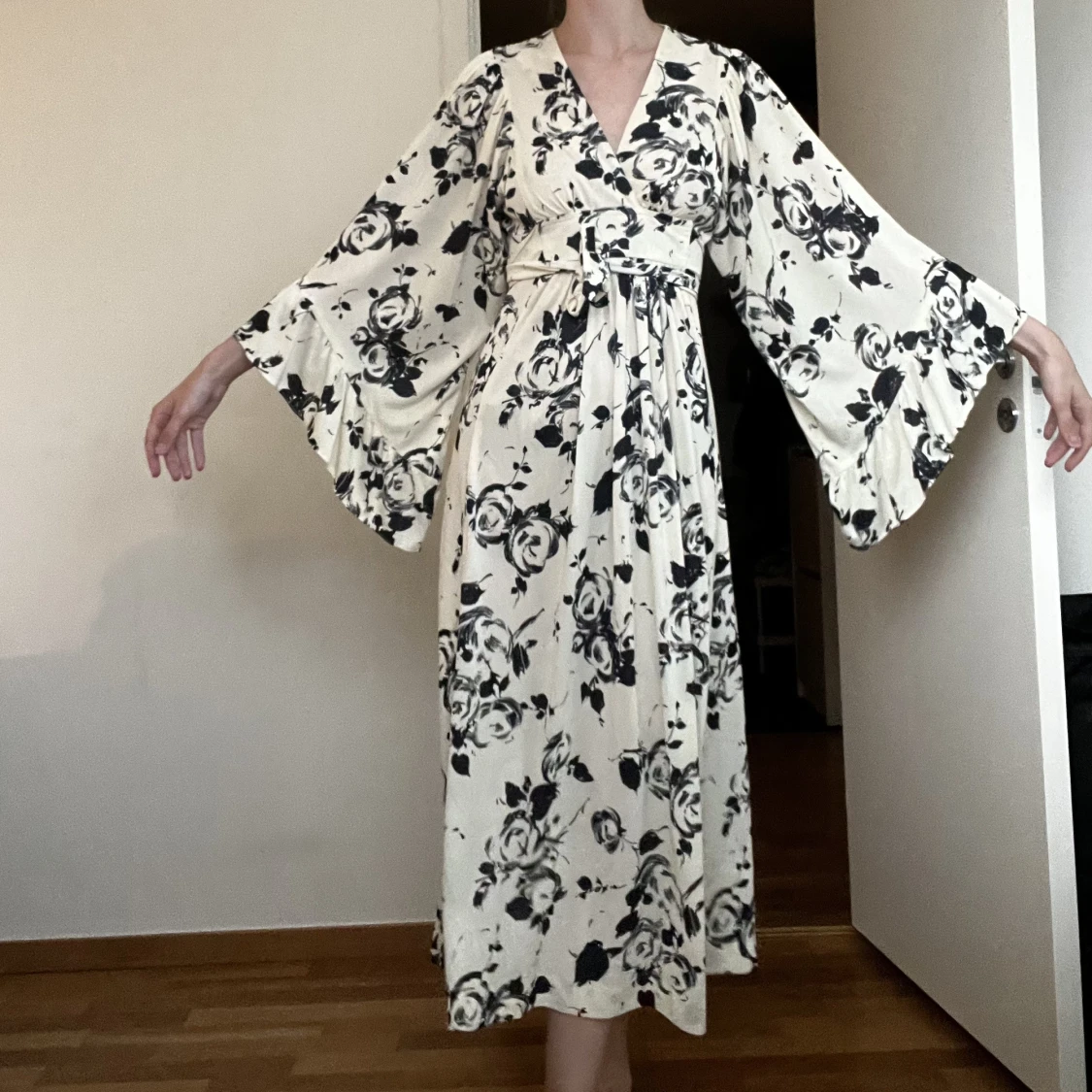 Kimonoinspirerad klänning - 90