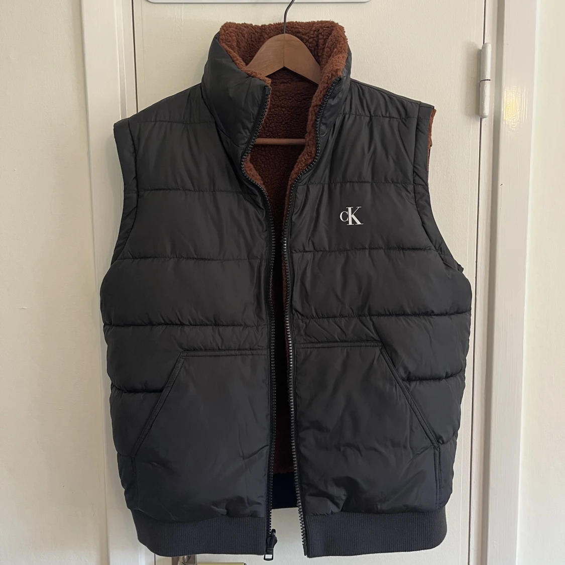 Vändbar fodradväst  - 90