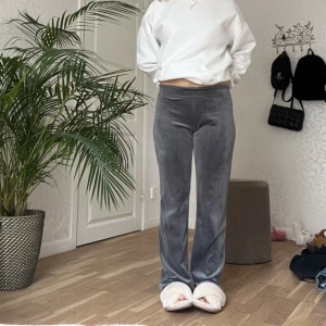 Pyjamasbyxor - Mjukisbyxor från Gina! Köpta för ungefär 2-3 år sen🤍