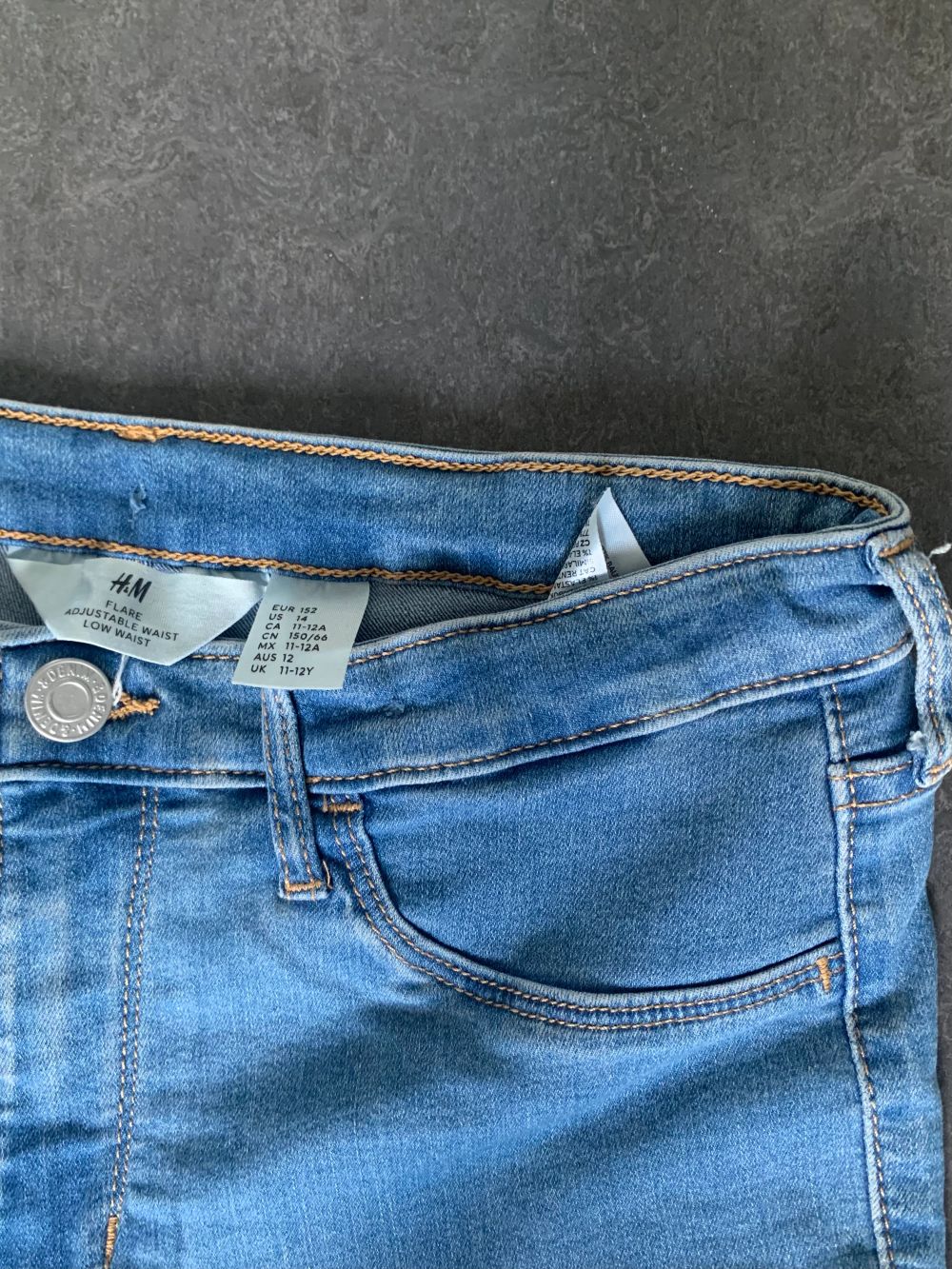 Blå Lågmidjade jeans - H&M | Plick Second Hand