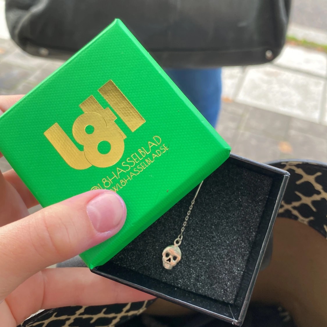 L8hasselblad örhänge