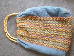 Old bag with real bambu - Oldbag got it from my boyfriends mother in slovenia. Its ok conditions its just the handles is glued but otherwise nothing. Very unik!