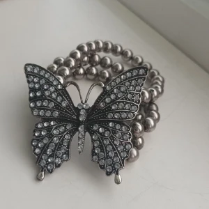 Fjärils armband  - Super fint fjärils armband, nästan helt nytt 