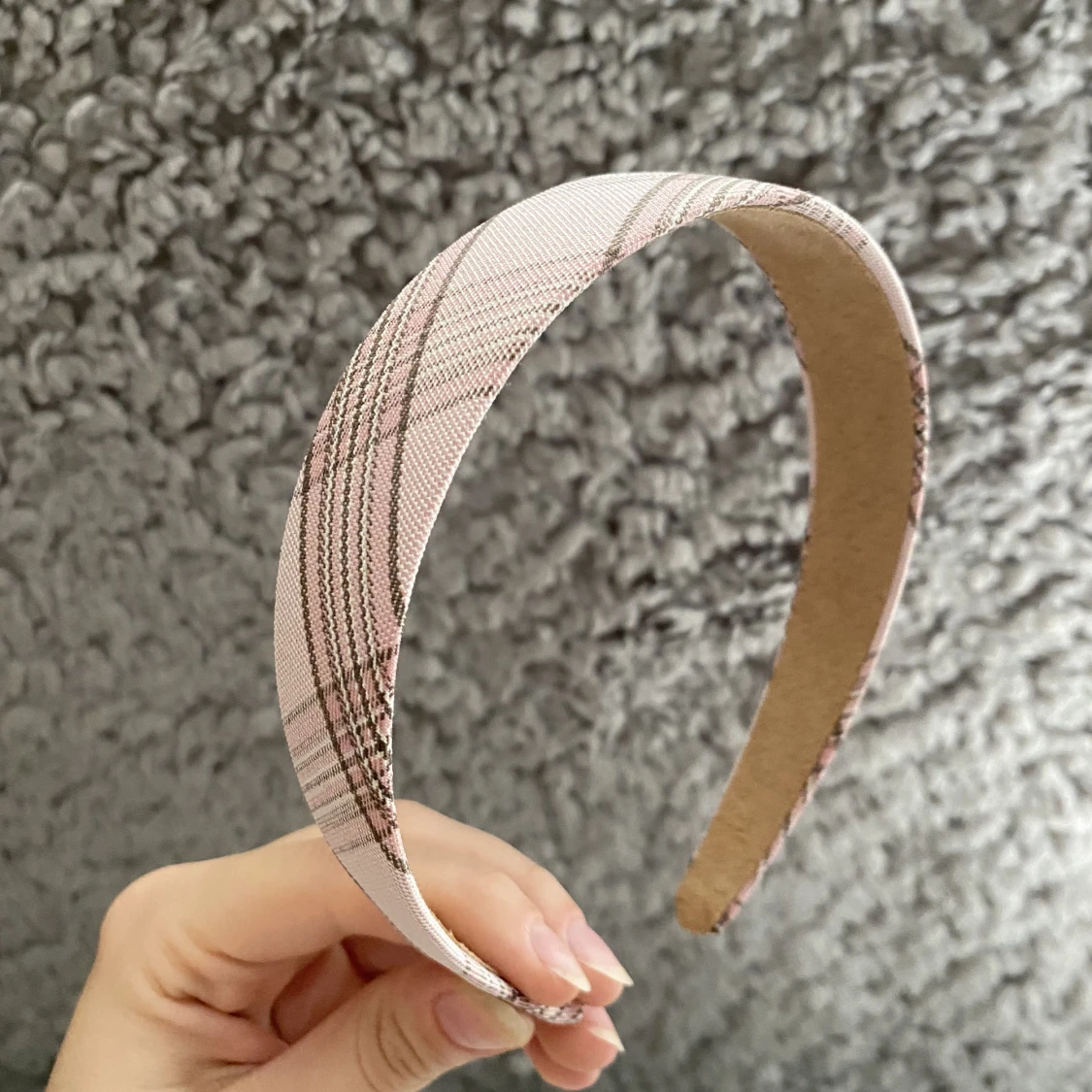 4 fina diadem (det rosa är sålt) - 90