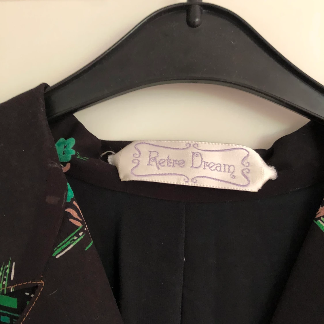 retro klänning med blomdetaljer - 91