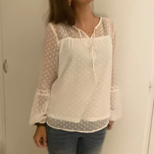 Vila blus - Söt blus från Vila! Bra skick🙌💕✨