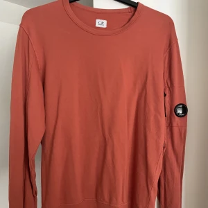 CP Company Tröja - Äkta tröja, som ny knapp använd.