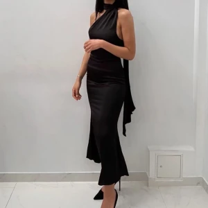 Klänning - Säljer denna klänning som tyvärr inte kommer till användning💖