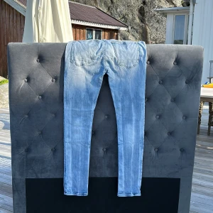 Jeans från FSBN - Änvädna ett fåtal gånger, DM för mer info 
