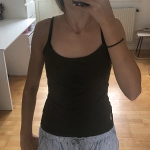 Ett grönt linne  - Ett grönt linne från zara