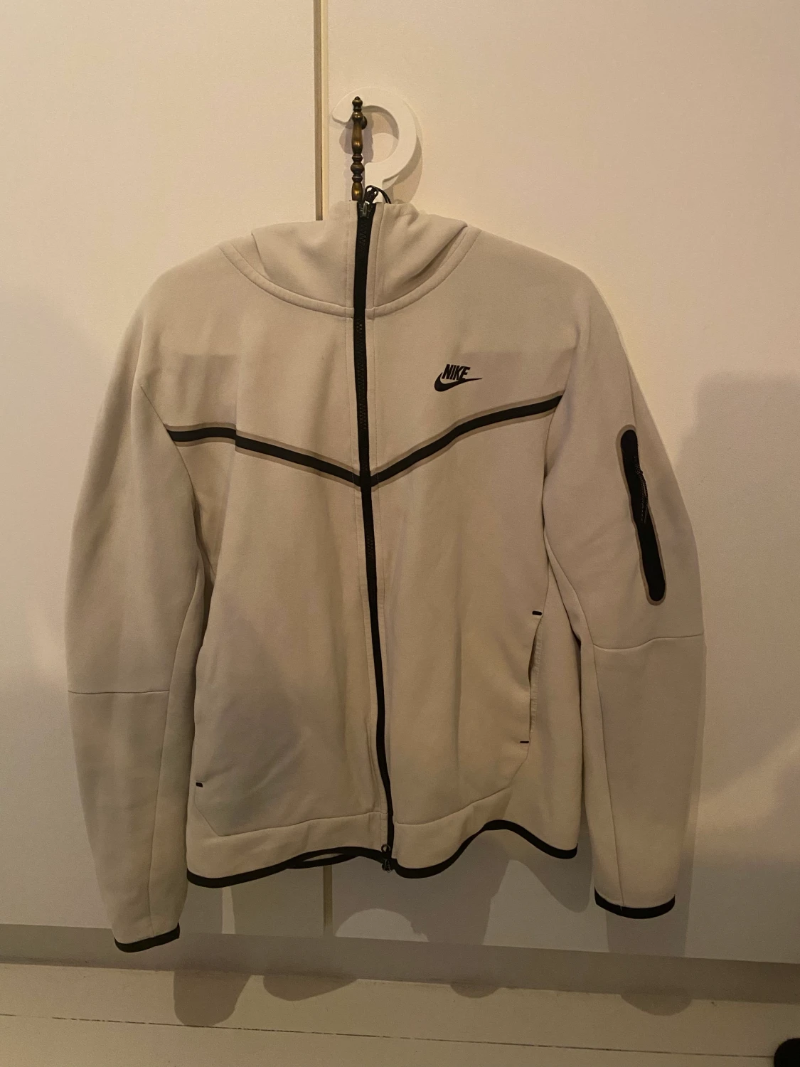 Vit nike tech fleece