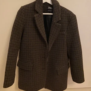 Kavaj - Skitsnygg kavaj/jacka från Zara!❤️❤️