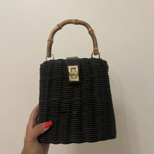 Stråväska - Stråväska från Zara. 