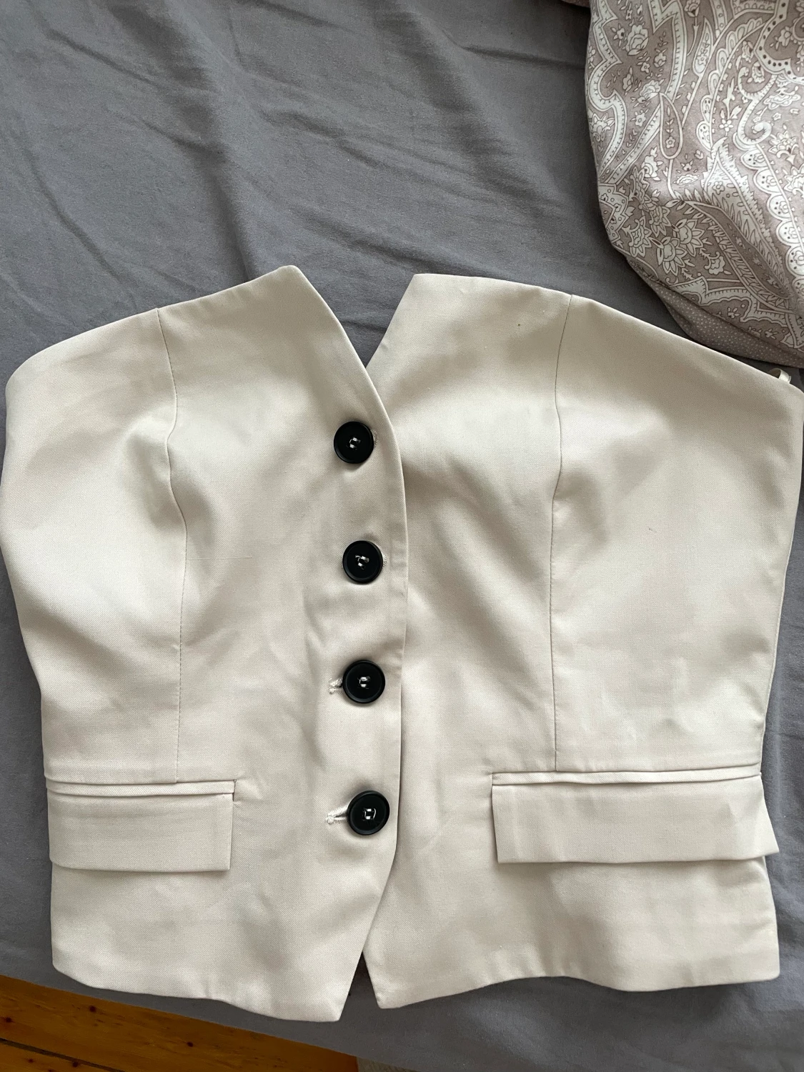 Topp med knappar - 90