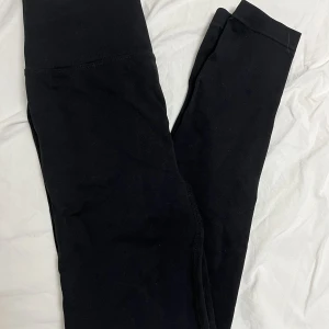 Träningstights  - Träningstights från shein, helt svarta 💕