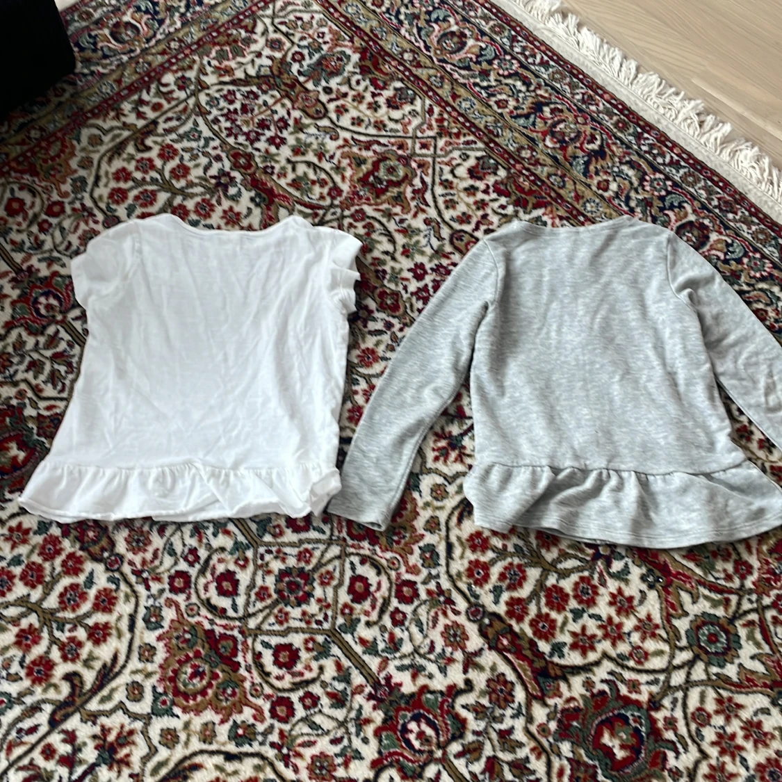 25 kr styck eller båda för 40 kr  - 90