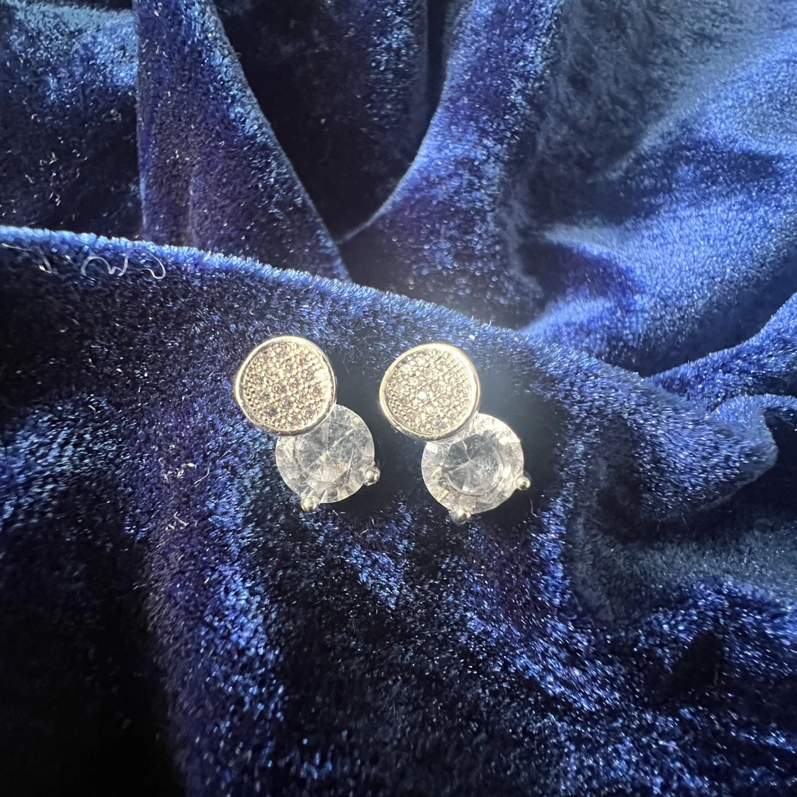 Diamant örhängen säljes - 90