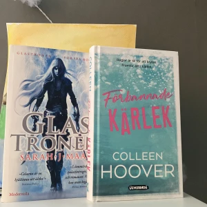 Böcker - Köp en bok för 50 kr och två för 100 kr!!☺️