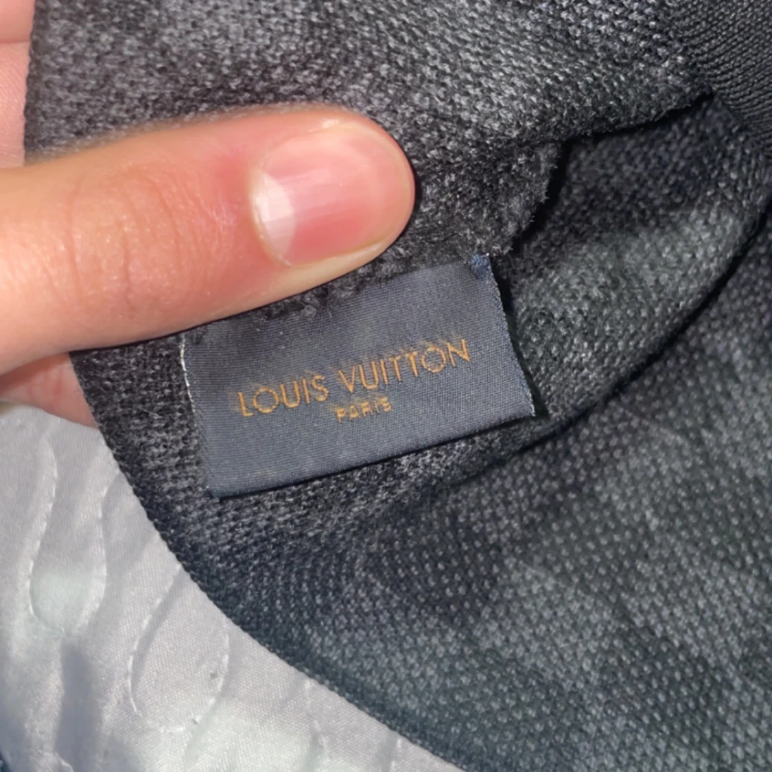 Louis Vuitton Mössa - 90