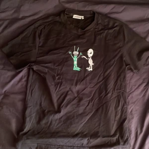 Weekday tshirt - Använder inte