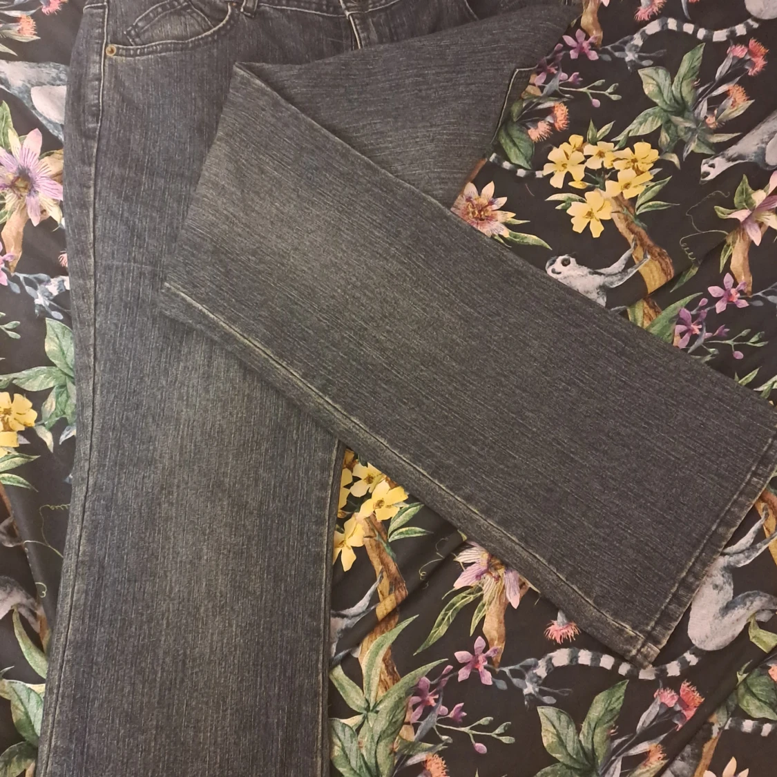 Low waisted jeans  - 90