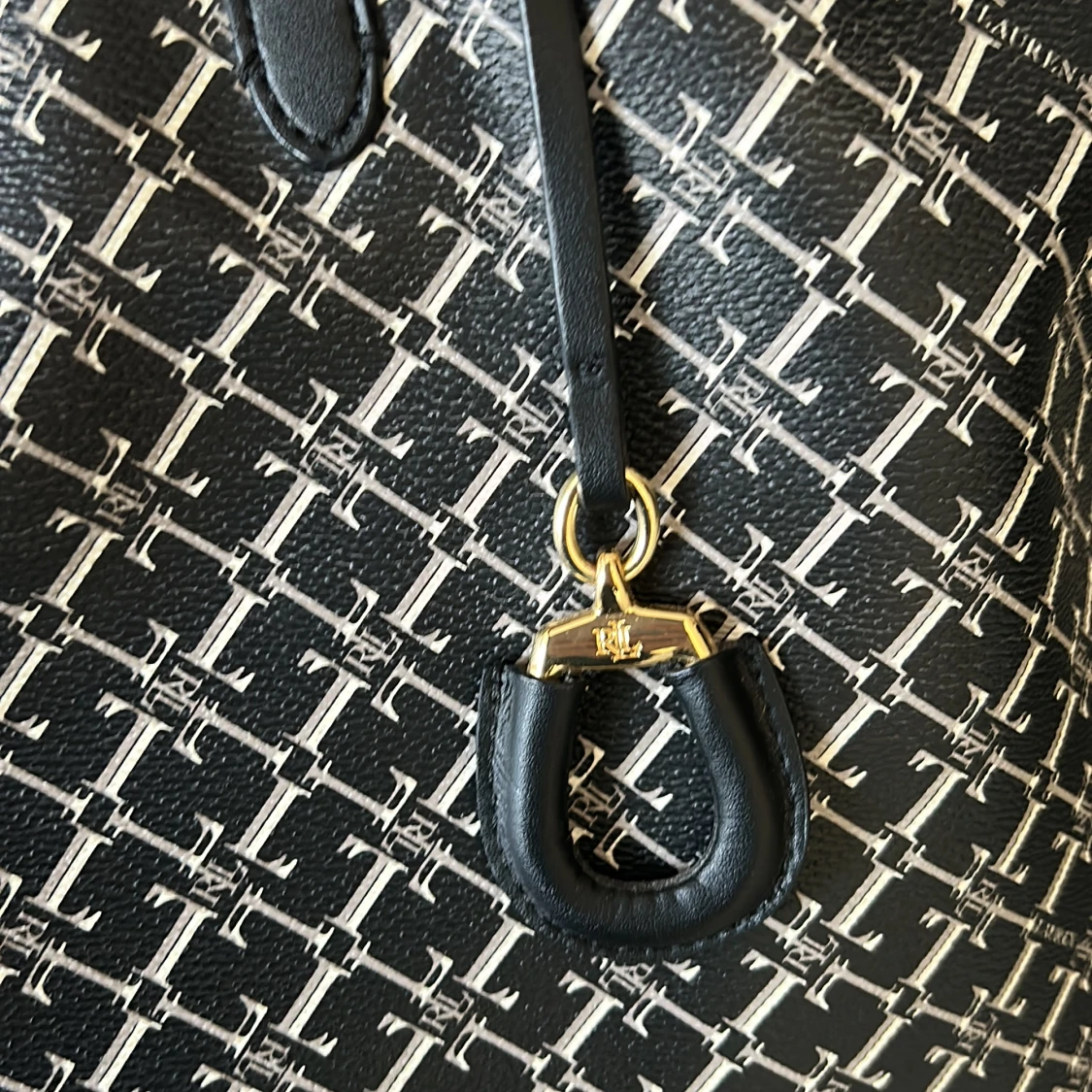 Stor och rymlig Ralph lauren väska!  - 91