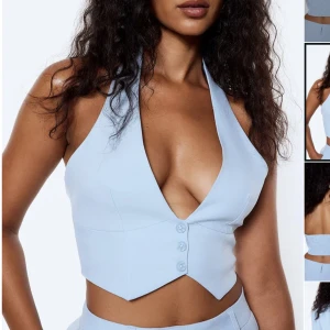 SÖKER BLÅ BLAZERVÄST - SÖKER lojsan Wallins blåa blazerväst i storlek 34 eller 36