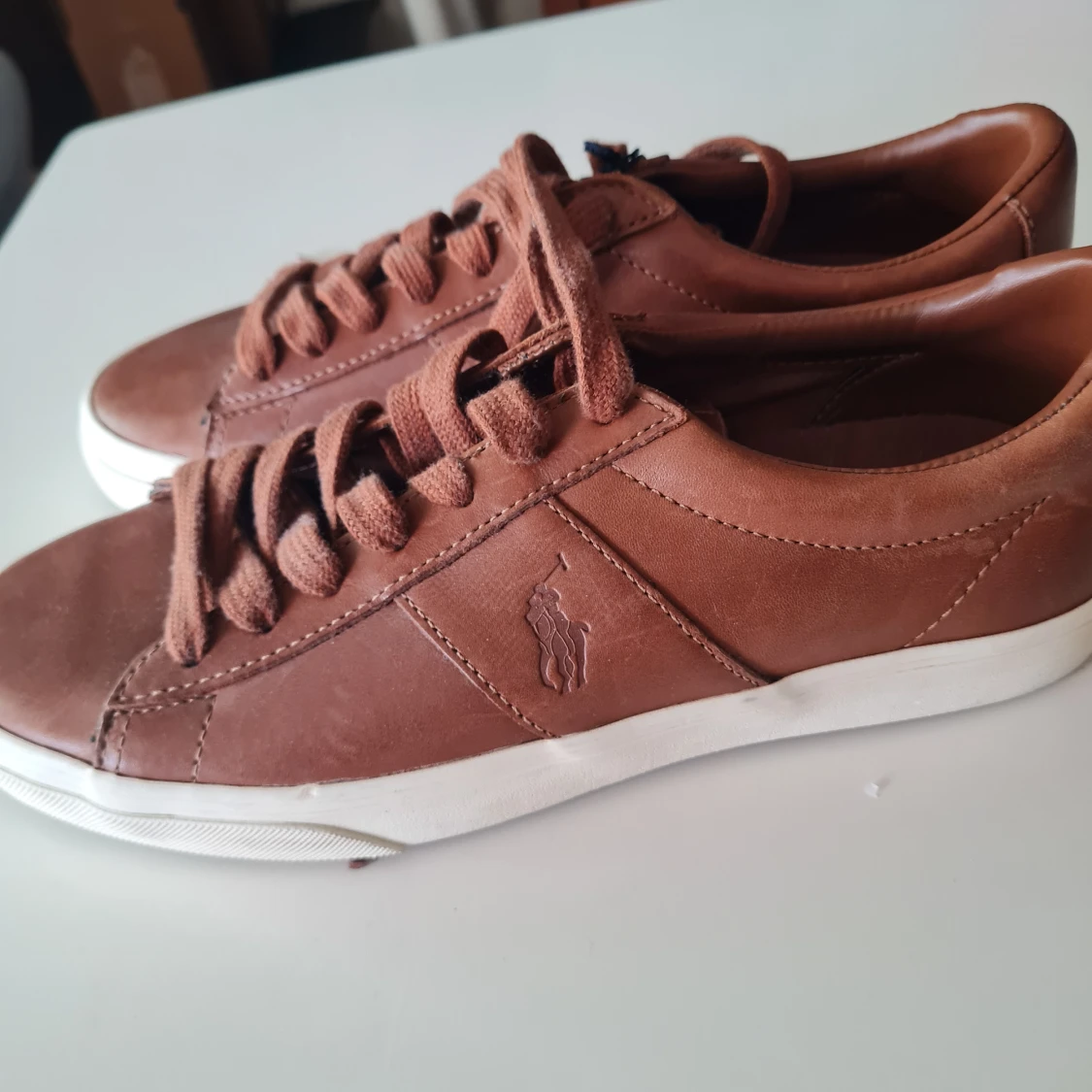 Skninnsneakers 41 Ralph Laruren - 91