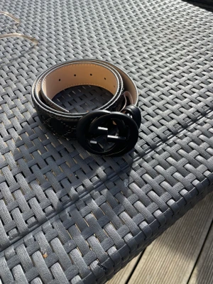 Gucci bälte  - Lägger upp samma gucci bälte som redan finns på min sida och hoppas på att fler ser denna, kolla min andra annons för mer info😊