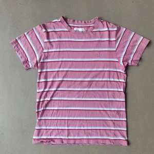 *SÄLLSYNT* Tres Bien x Polar Skate Co - Från de två malmömärkenas samarbete 2017  Bra skick  Finns inte att få tag på i butik