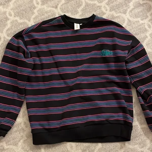 Randig tröja från Junkyard - Väldigt bekväm tröja, använd några gånger. 