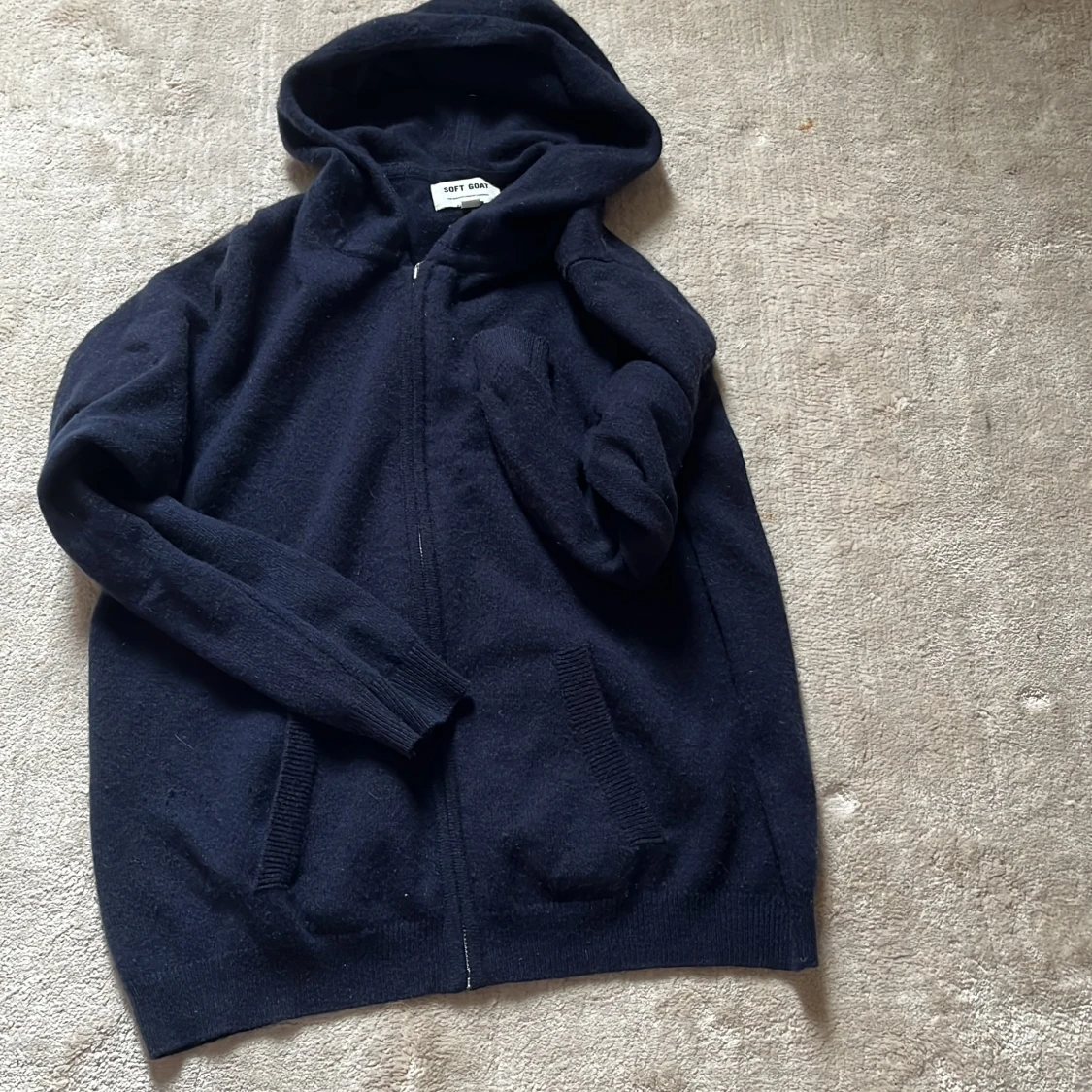 Soft goat zip tröja
