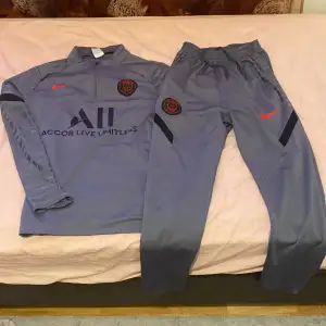 PSG-tracksuit, använd fåtalgånger (storlek: M)