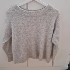 Beige/grå stickad tröja - Stickad tröja från hm 