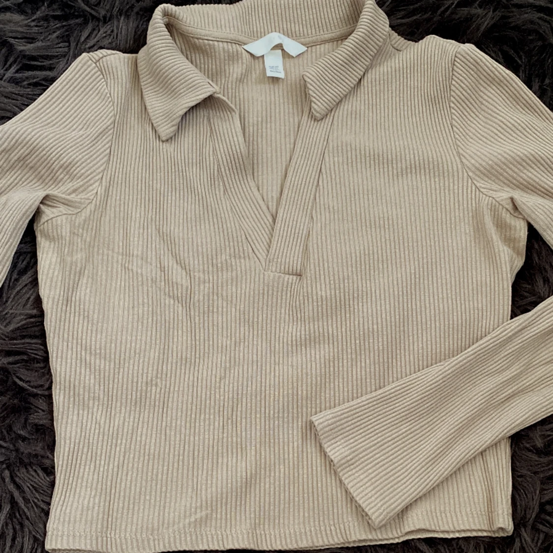 Tröja med v-ringning