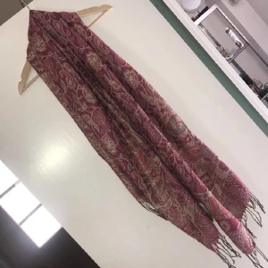 Sjal/halsduk  - Halsduk /Scarf gott skick! 