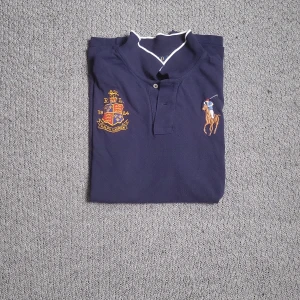 Polo Ralph Lauren - Säljer denna polo tröja nästan aldrig använt. Är XL på barn