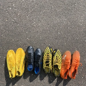 Fotbollsskor  - Storlekarna varierar så om du är intresserad är det bara att skriva funderingar. Alla använda vid 1-3 träningar förutom tiemposarna som inte ens är testade 