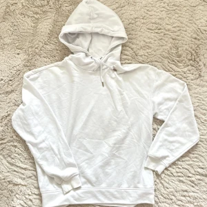 Hoodie - Storlek M helt oanvänd 