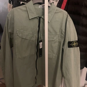 Stone island overahirt XL - Stone island overahirt xl använd 2 gånger 