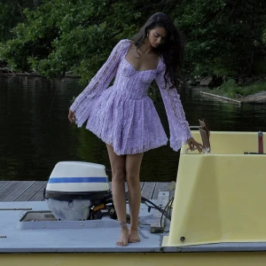 Lila klänning - Pastellila / violett spetsklänning från NA-KD, nyskick!