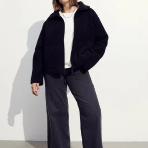 Jacka - Säljer denna sköna jacka då den inte kommer till nån användning, skriv flr fler bilder