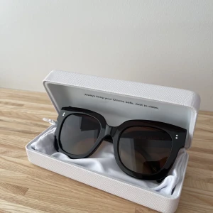 Solglasögon  - Säljer dessa bruna solglasögon från chimi 