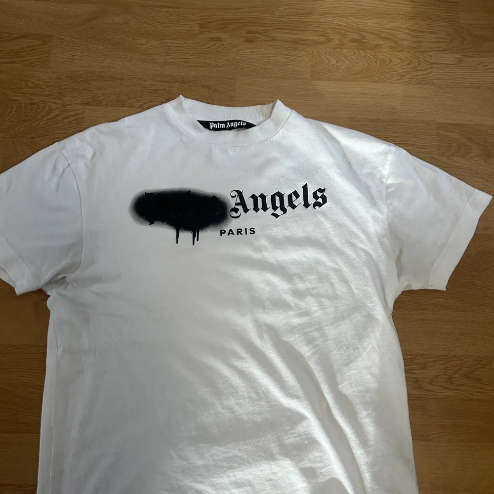 Palm angels tisha, 7/10 skick qr kod finns. T-shirts.