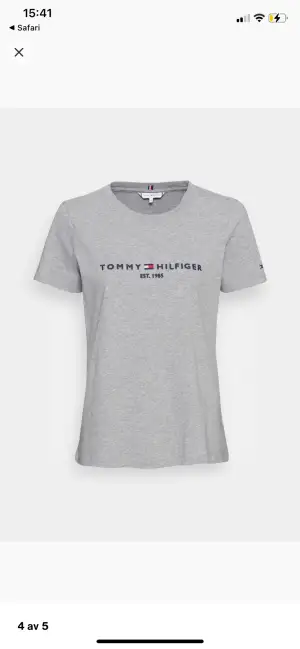 Grå T-shirt från Tommy hilfiger, som nyskick. Nypris 600! Pris går att diskutera 